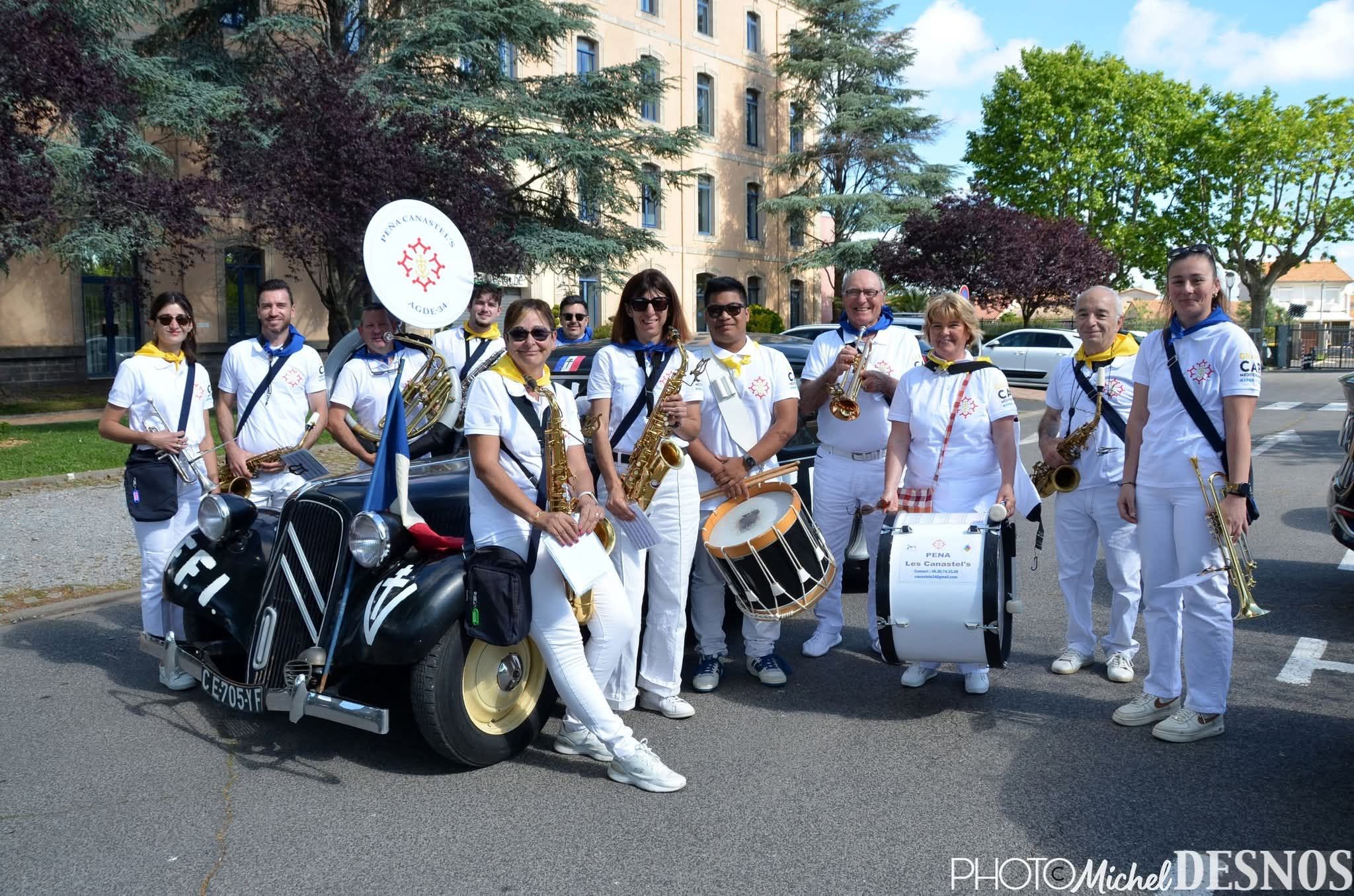 Les musiciens de la peña Les Canastels